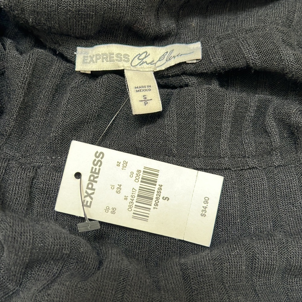 Express black top - Picture 3 of 4